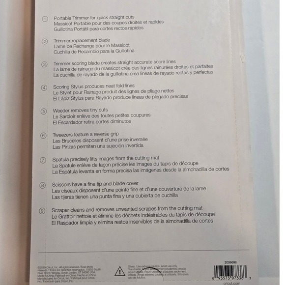 Cricut Essential Tool Set 7-Piece Crafting Kit with Portable Trimmer 2006696 NEW - Picture 4 of 4